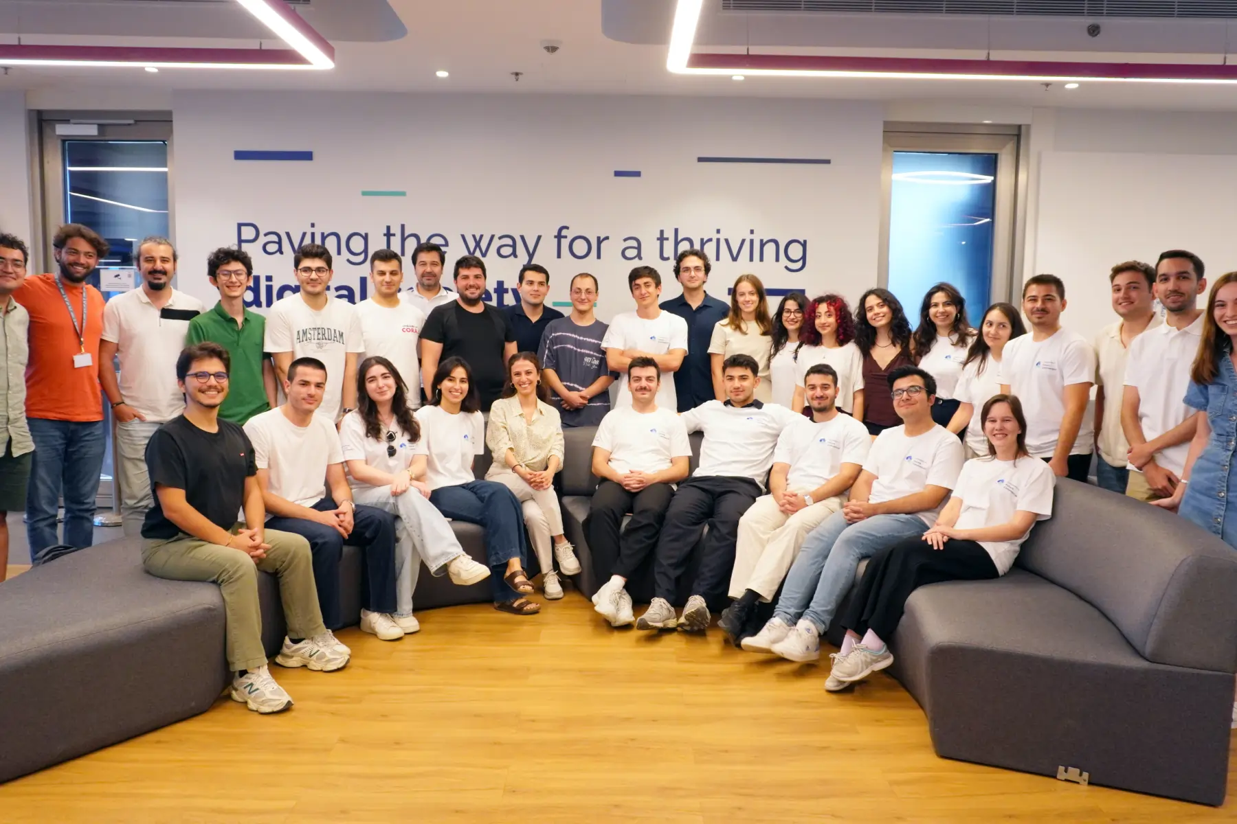 2025 Future Commencer